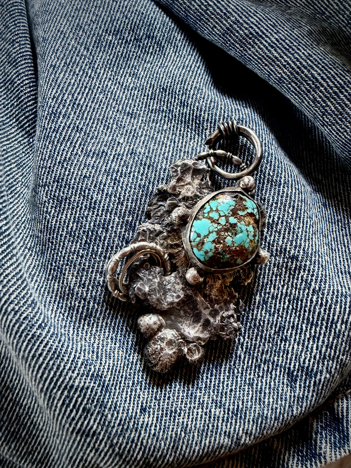 Pendentif {Shield }
