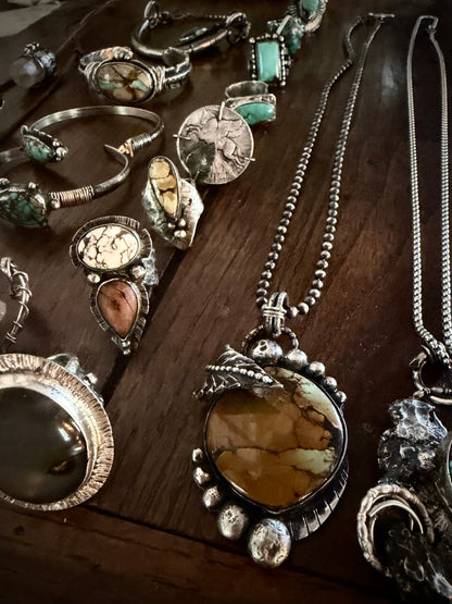 Collier { Sovereign }