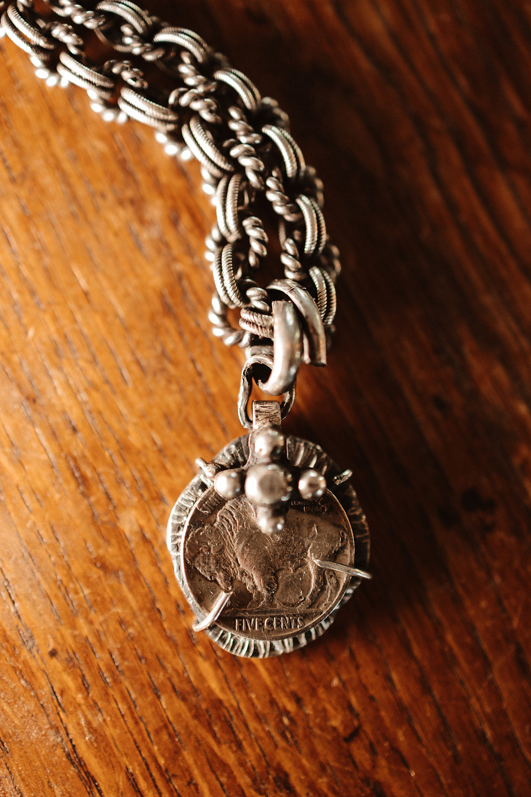 Collier { Buffalo }