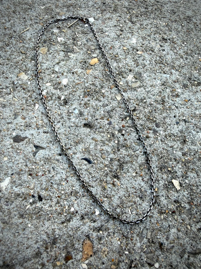 Chaîne { Fine }