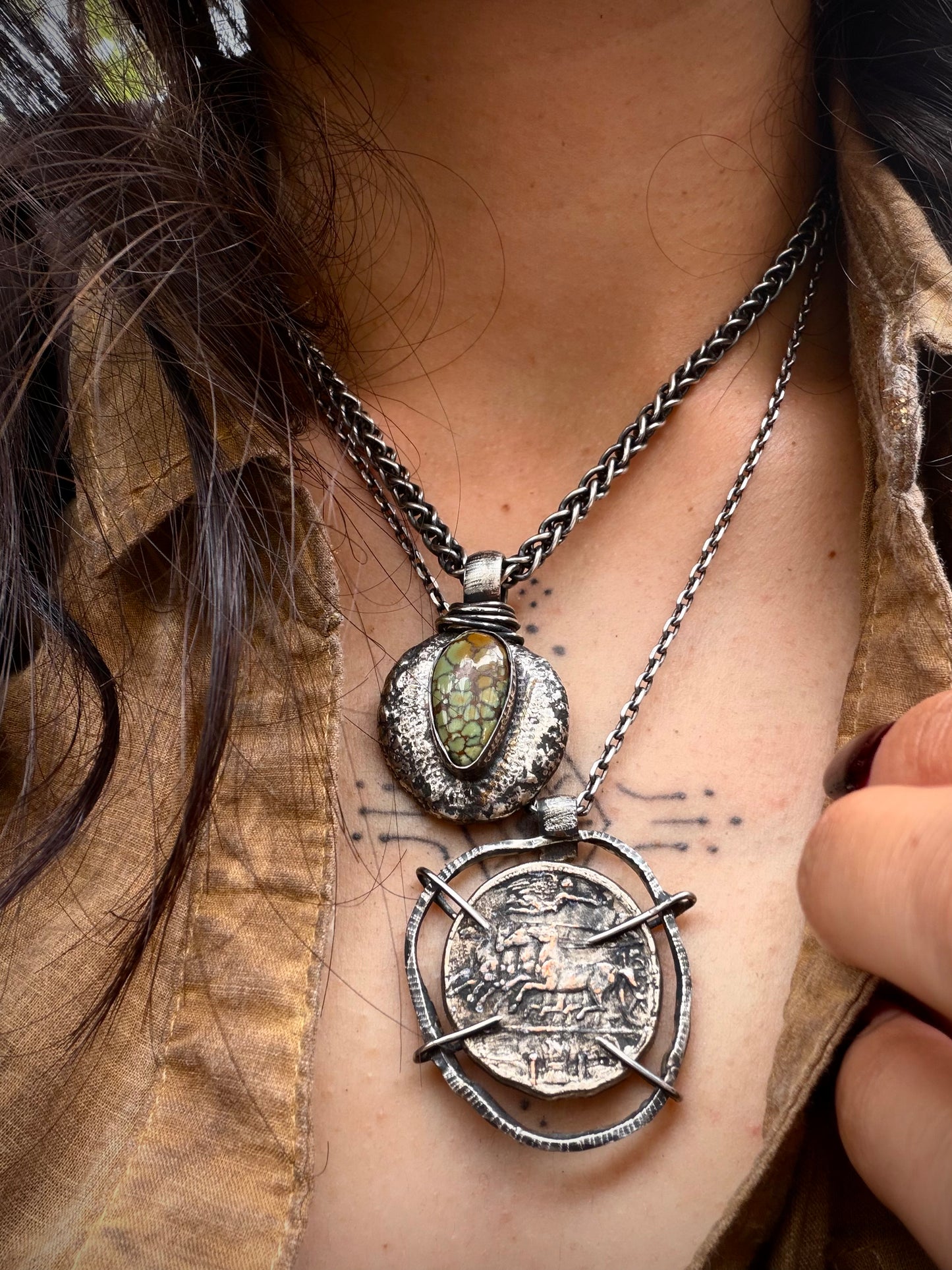 Pendentif { Atavistic }
